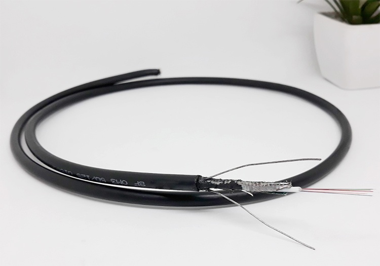 Marmont-Cáp quang 8 core OM3 hãng KCO cấu trúc nhiều lớp linh hoạt khi sử dụng
