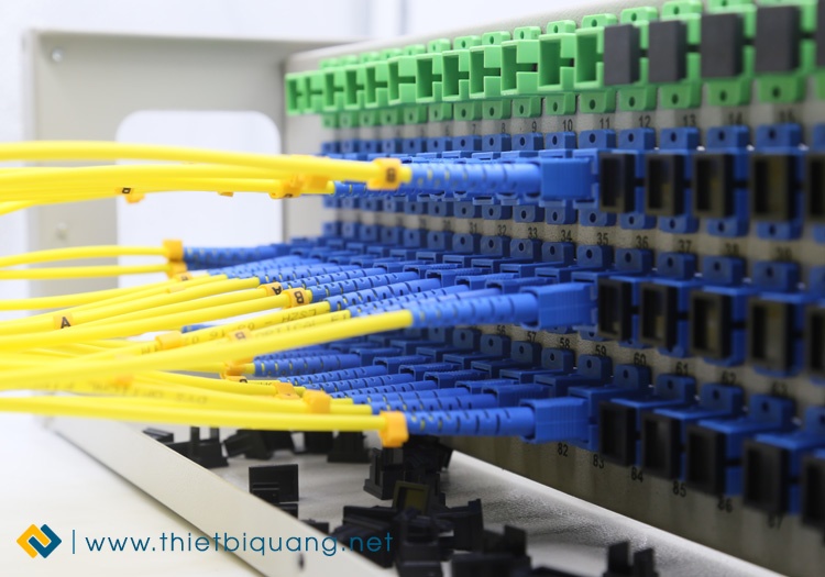 Marmont-Hộp Phối Quang ODF 96 Fo/Core Đủ Phụ Kiện lắp Rack