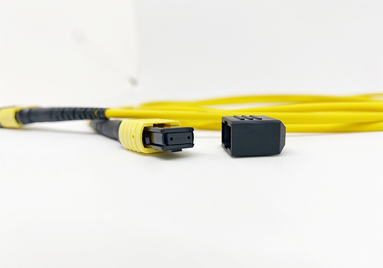 Marmont-Đầu nối đa sợi MPO trên dây nhảy quang Singlemode MPO