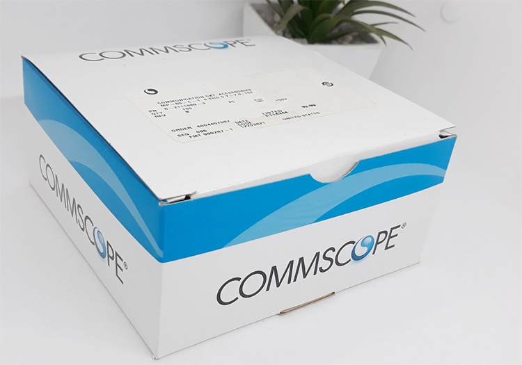 Marmont-Mở hộp hạt mạng Cat6 Commscope chính hãng