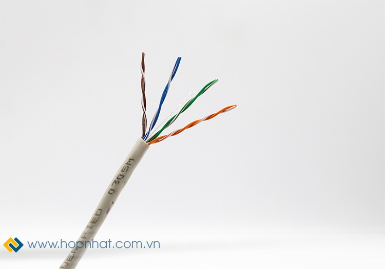 Marmont-thông tin được in trên vỏ hộp cáp mạng Cat5e Commscope AMP