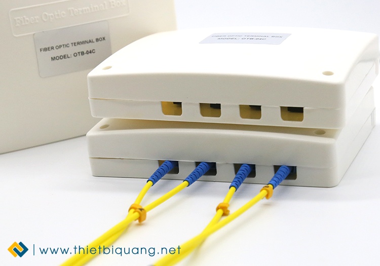 Marmont-Hộp phối quang ODF 4 FO Full phụ kiện