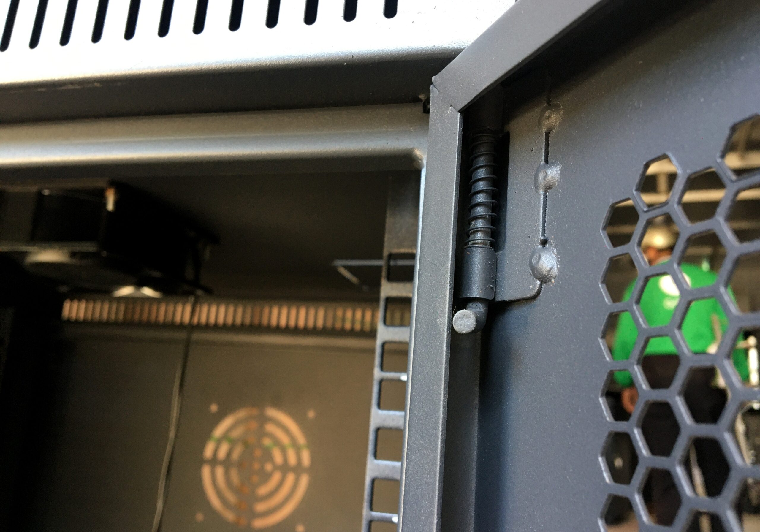Marmont-tủ rack 12U D600